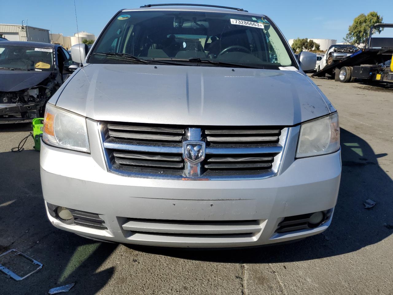 Photo 4 VIN: 2D8HN54179R662795 - DODGE CARAVAN 