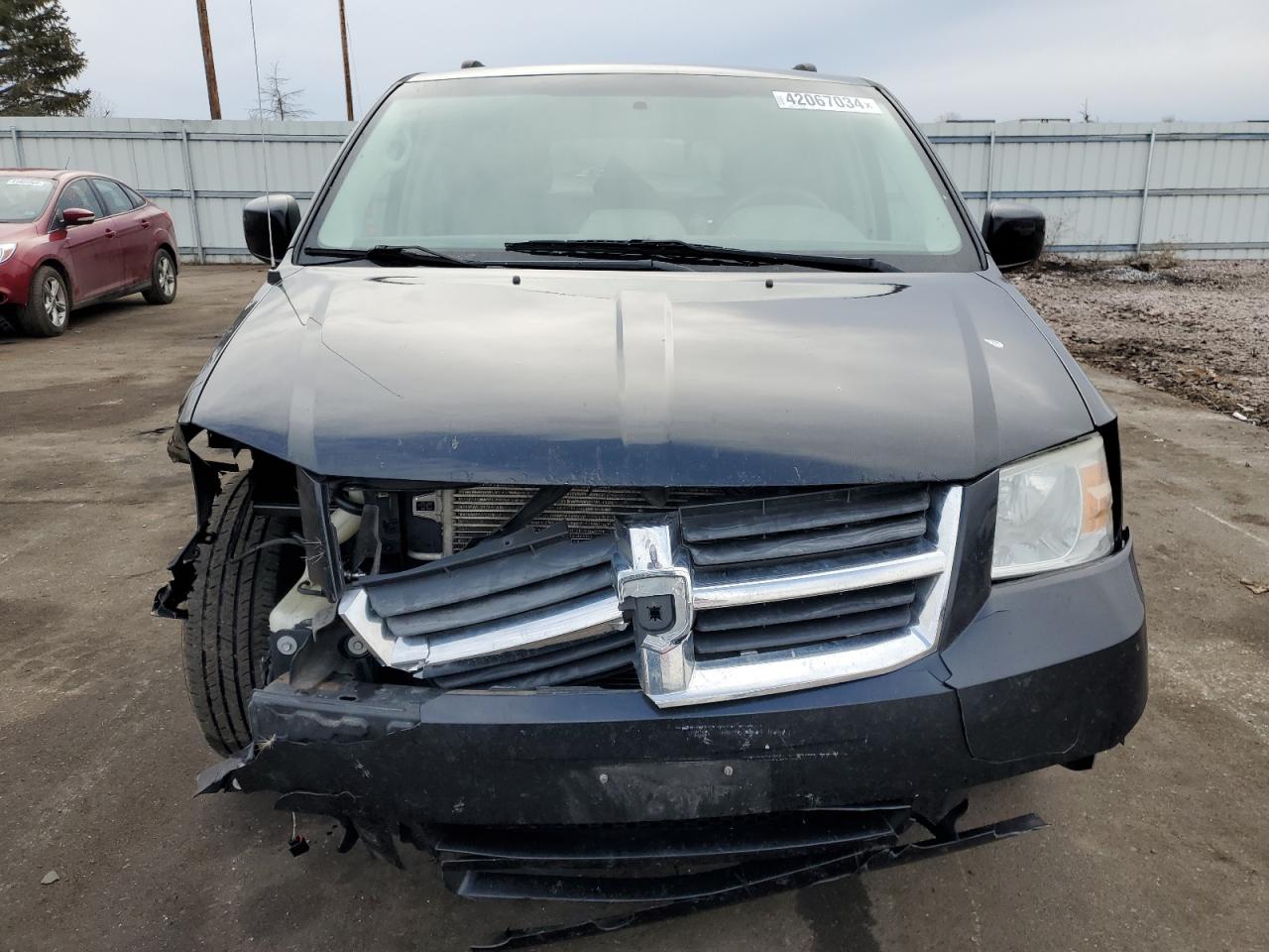 Photo 4 VIN: 2D8HN54189R546750 - DODGE CARAVAN 