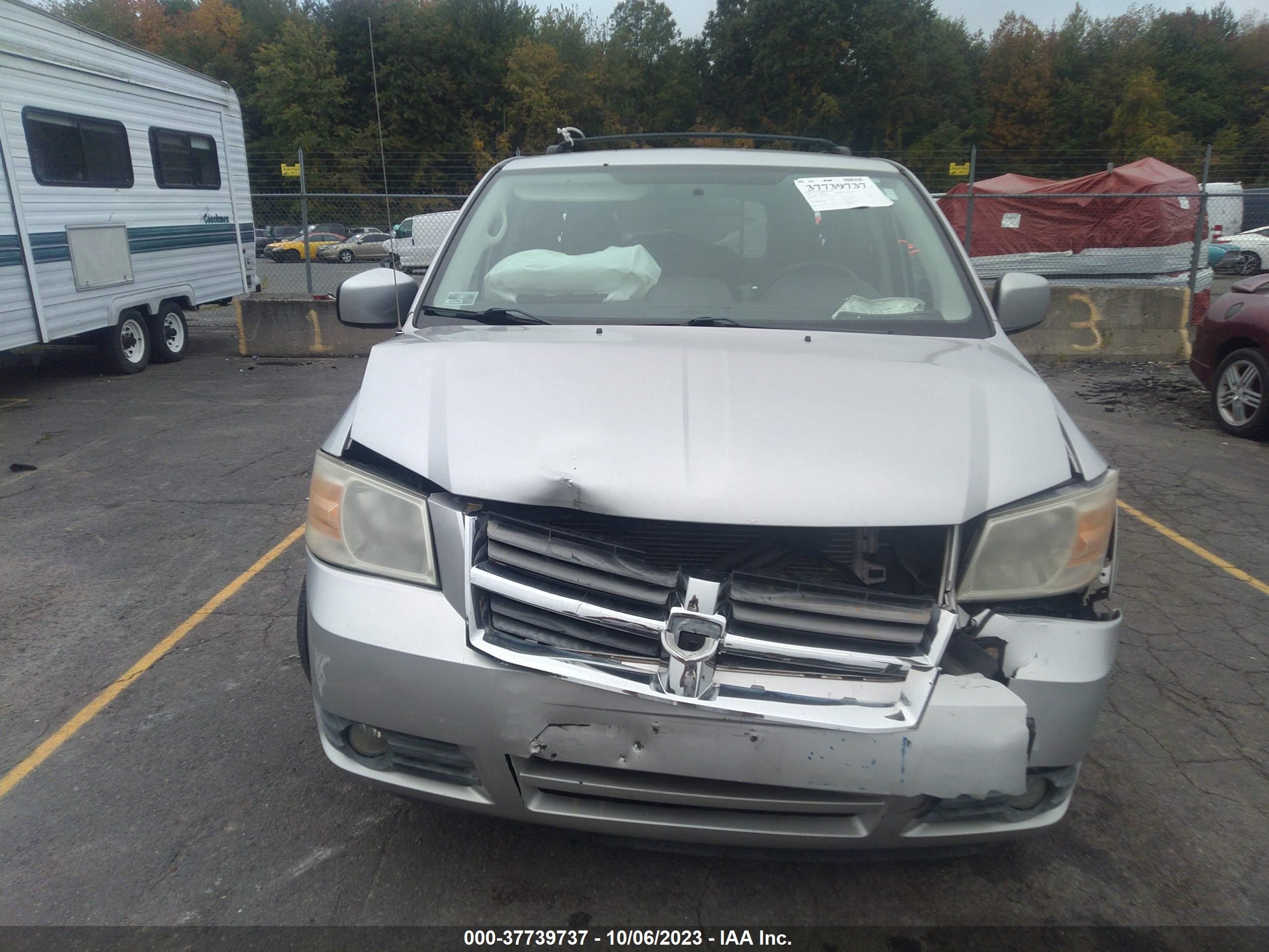 Photo 11 VIN: 2D8HN54189R628770 - DODGE CARAVAN 