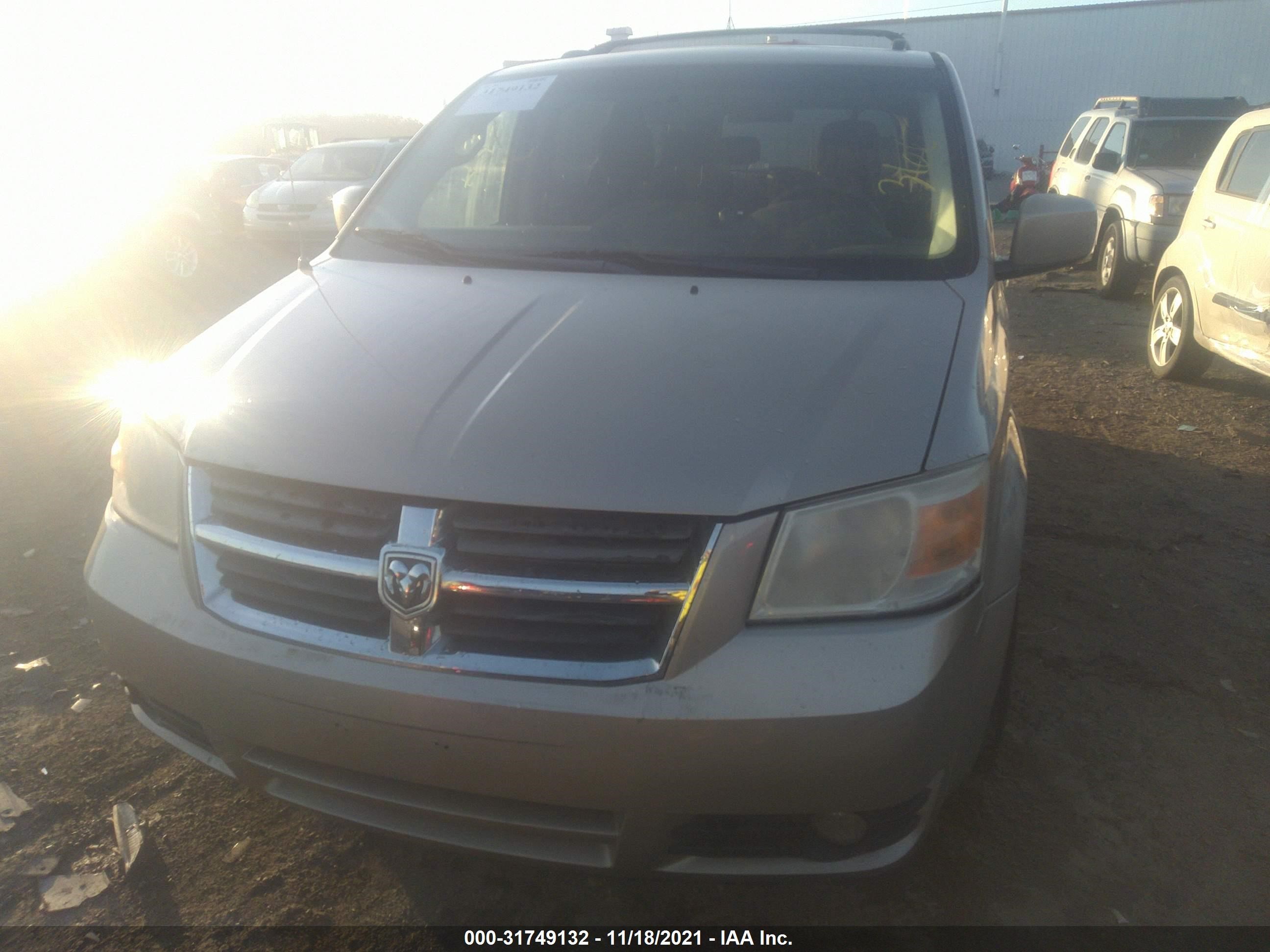 Photo 5 VIN: 2D8HN54189R667195 - DODGE CARAVAN 