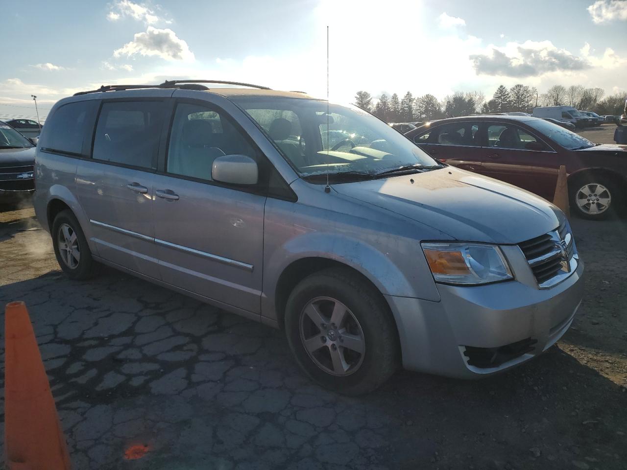 Photo 3 VIN: 2D8HN541X9R512874 - DODGE CARAVAN 