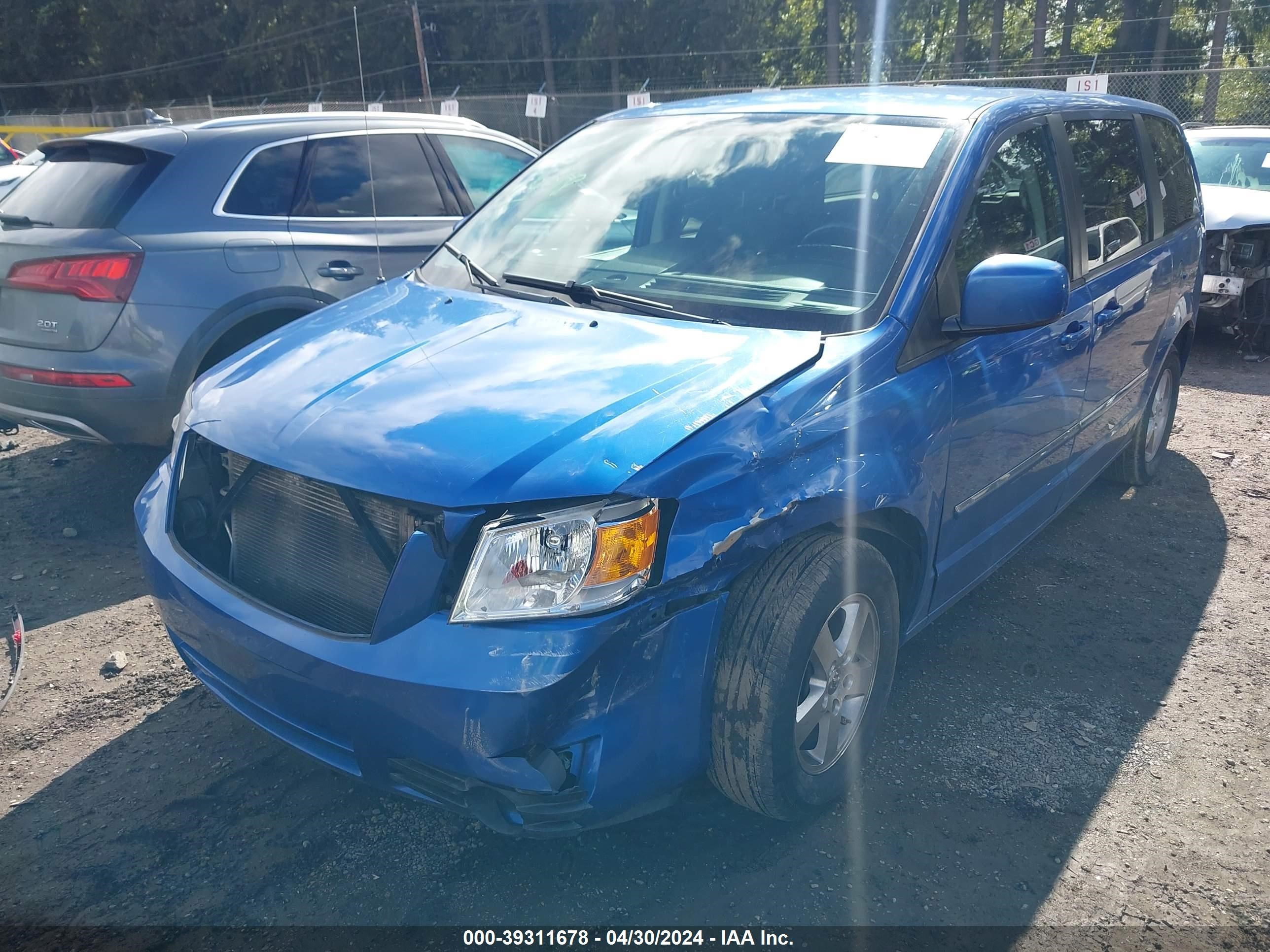 Photo 1 VIN: 2D8HN54P48R825034 - DODGE CARAVAN 