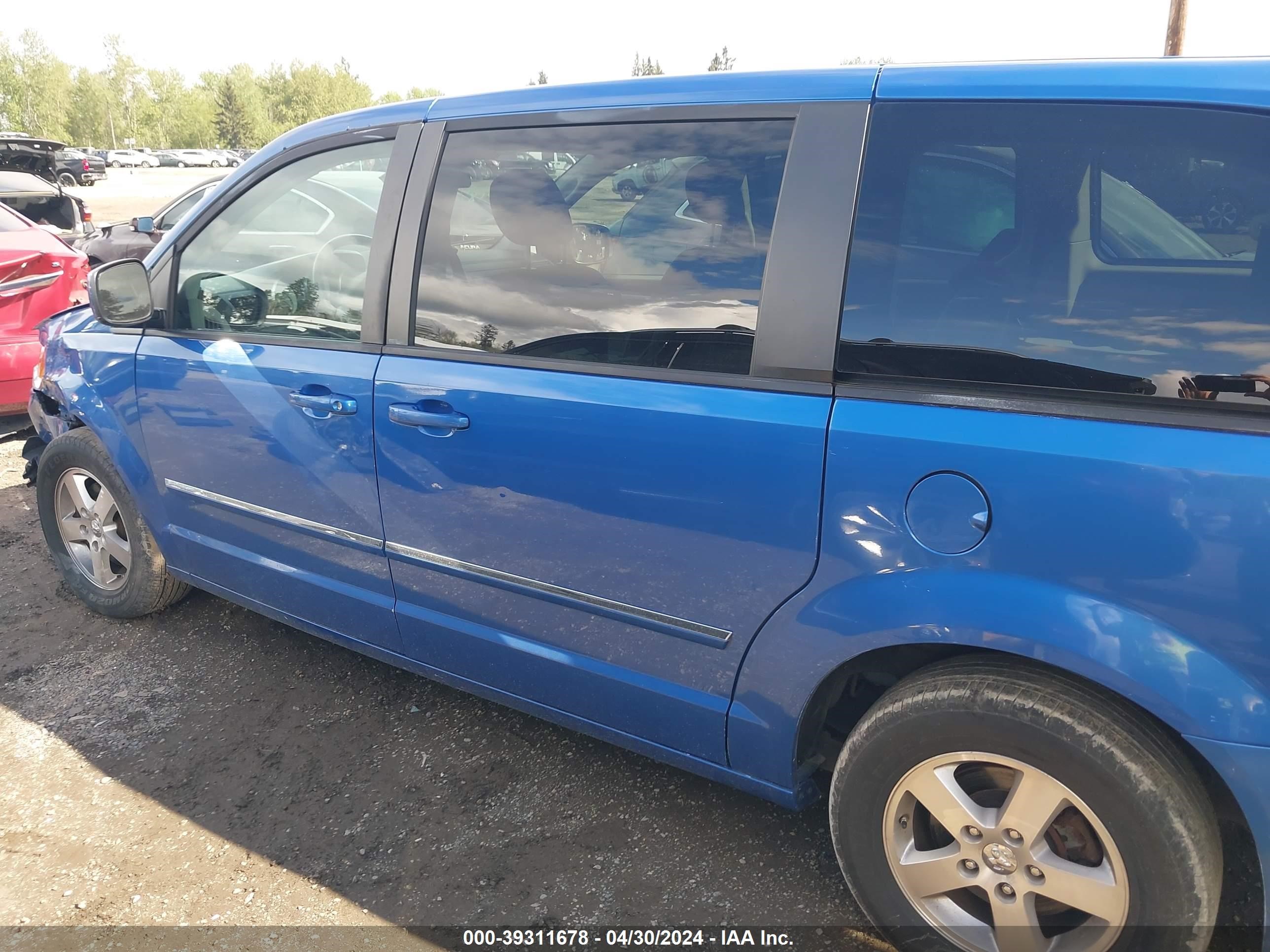 Photo 12 VIN: 2D8HN54P48R825034 - DODGE CARAVAN 