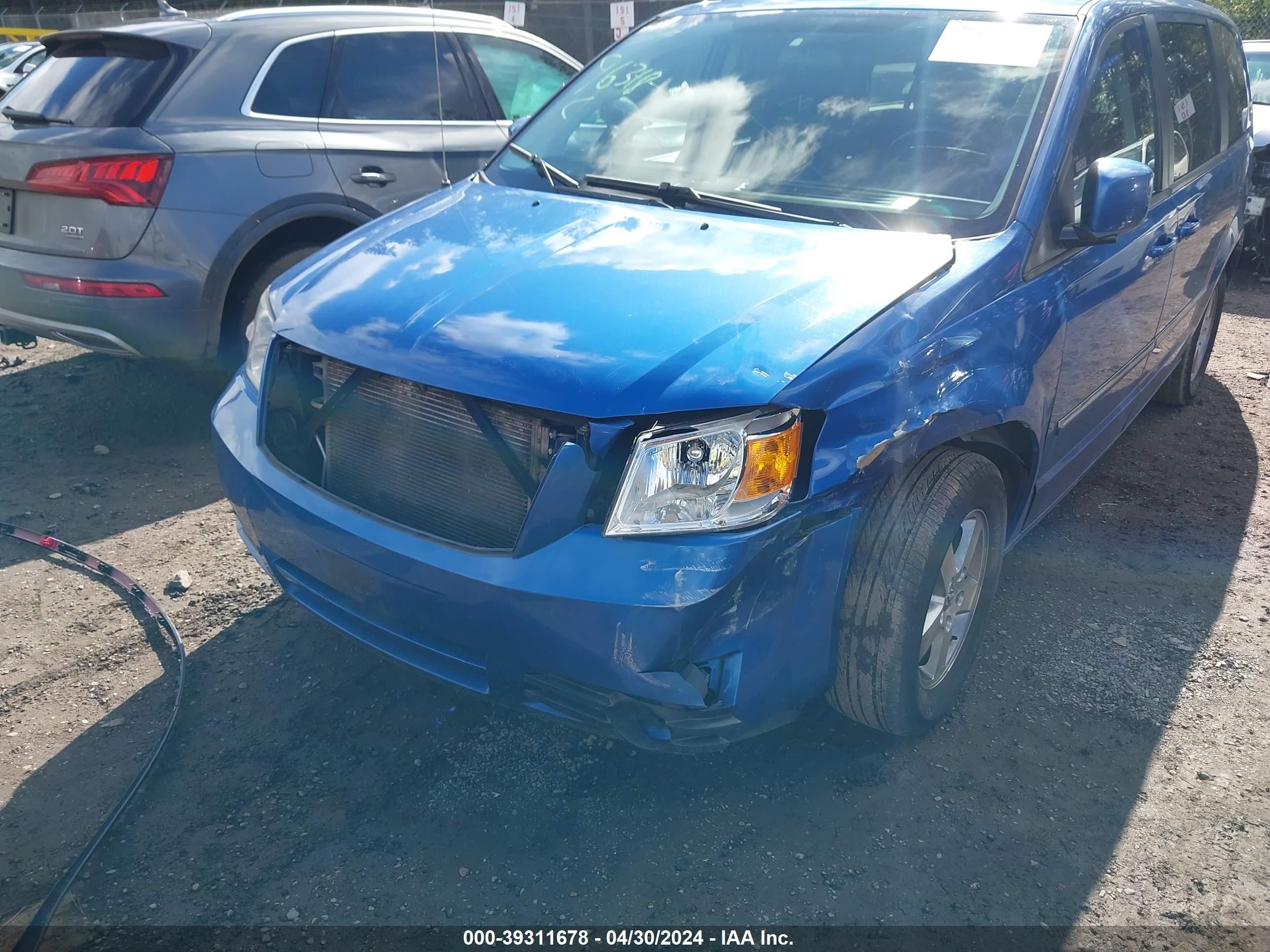 Photo 5 VIN: 2D8HN54P48R825034 - DODGE CARAVAN 