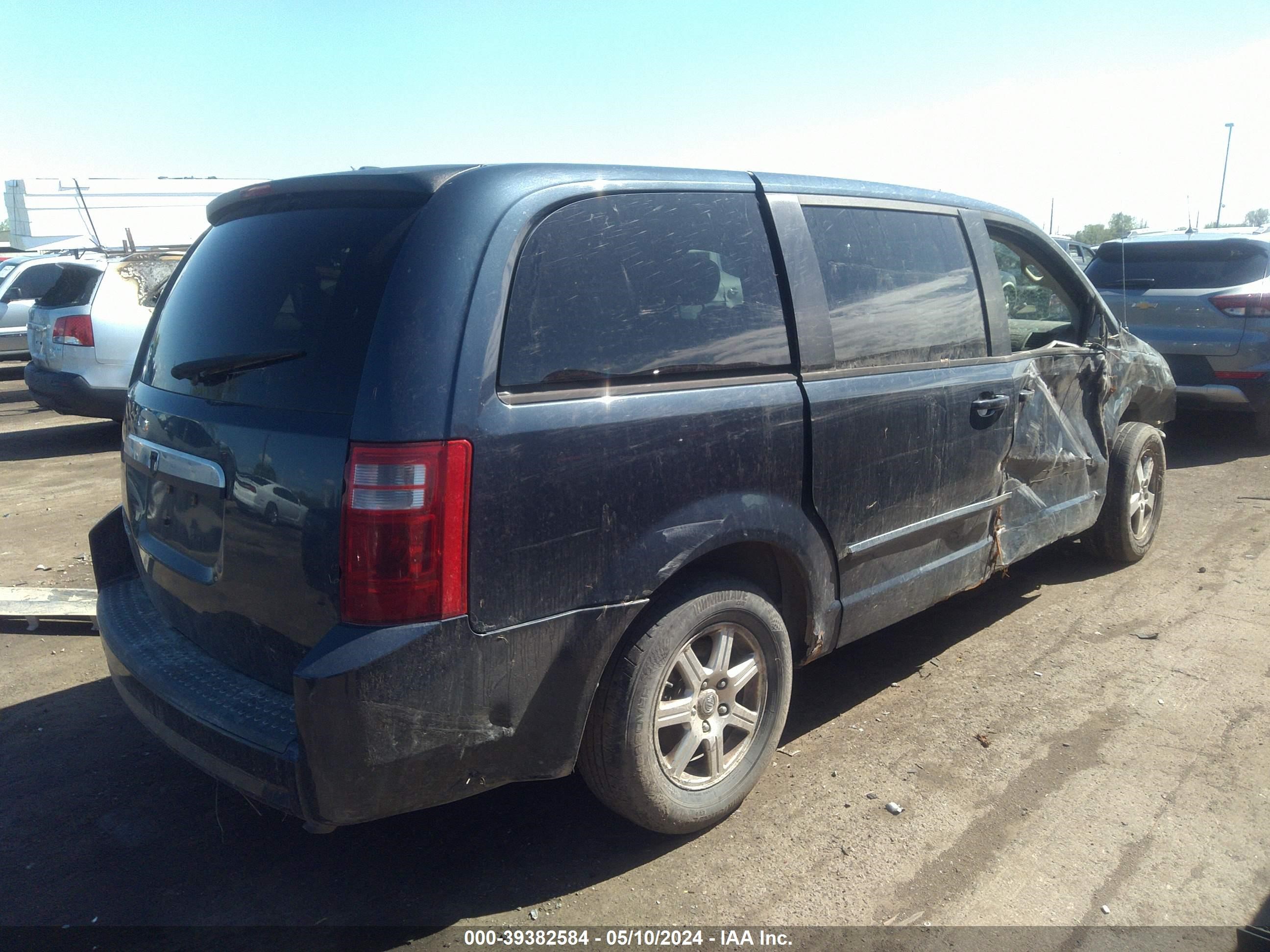 Photo 3 VIN: 2D8HN54P68R752880 - DODGE CARAVAN 