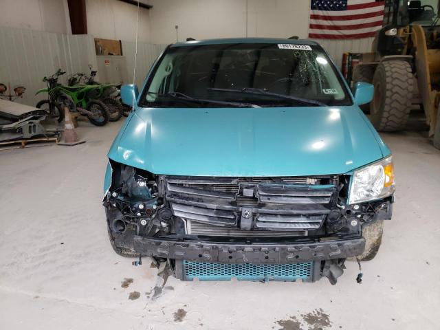 Photo 4 VIN: 2D8HN54P78R120633 - DODGE CARAVAN 