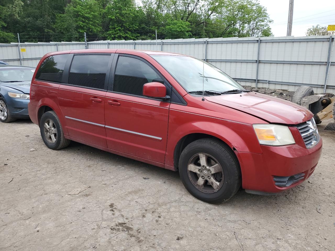 Photo 3 VIN: 2D8HN54P78R737479 - DODGE CARAVAN 