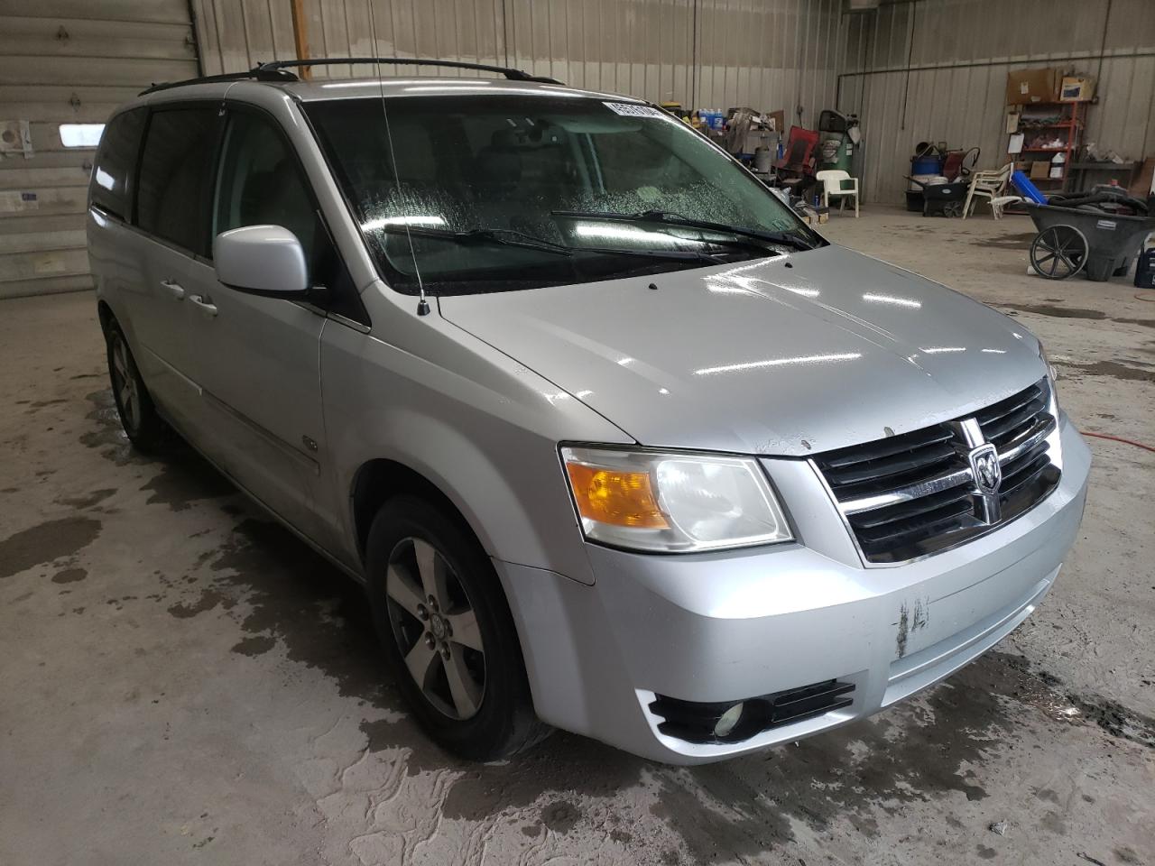 Photo 3 VIN: 2D8HN54X09R668815 - DODGE CARAVAN 