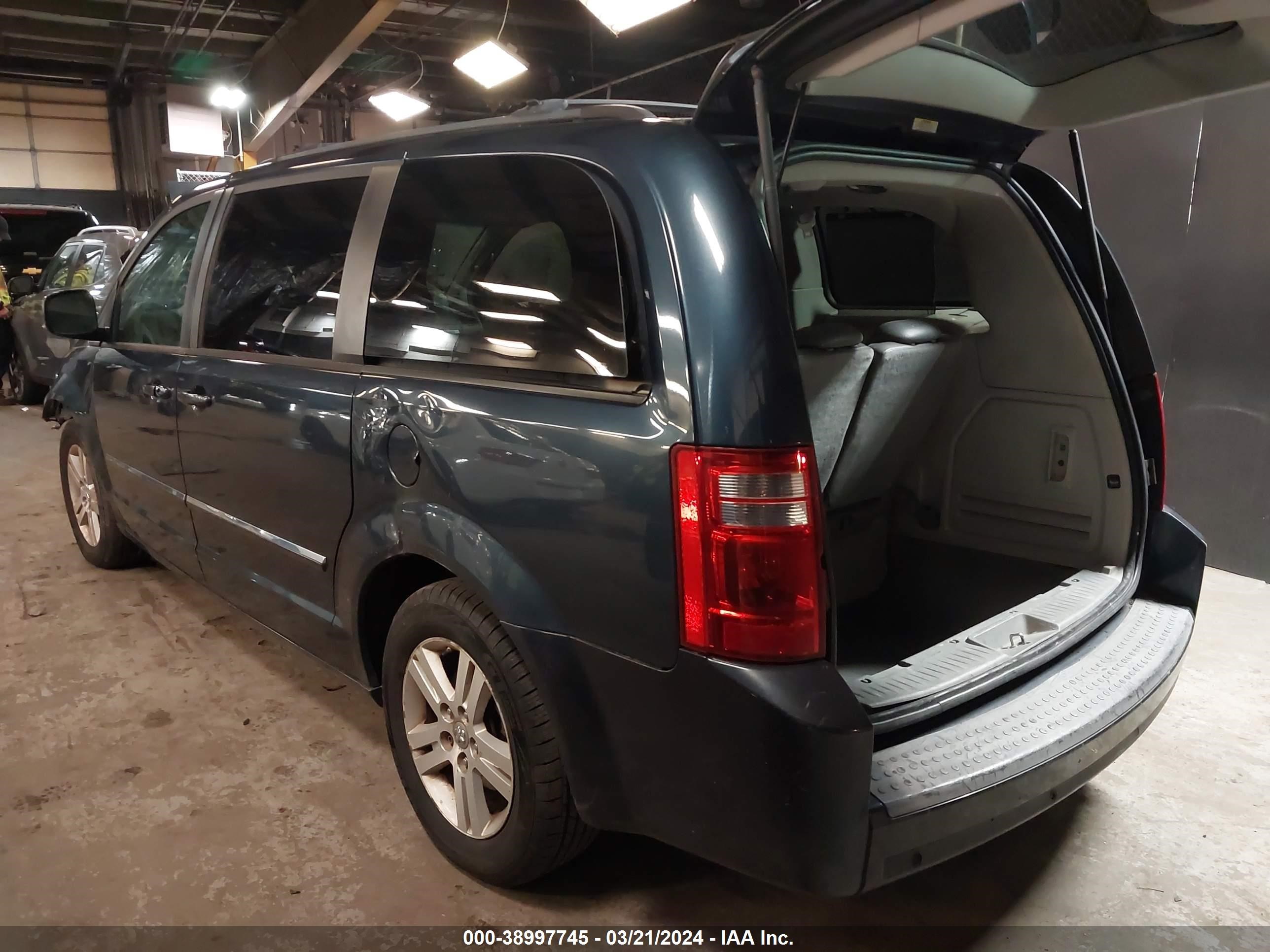 Photo 2 VIN: 2D8HN54X58R130092 - DODGE CARAVAN 