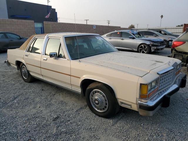 Photo 3 VIN: 2FABP43F4GX118923 - FORD CROWN VICT 