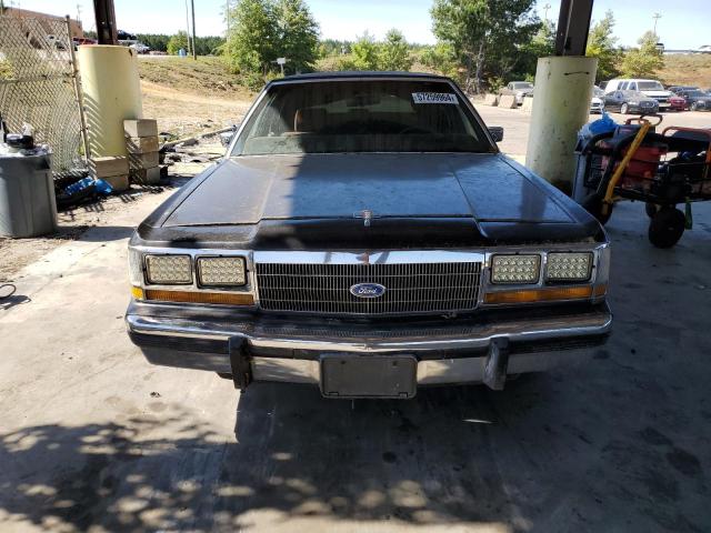 Photo 4 VIN: 2FABP74F3KX122504 - FORD CROWN VIC 