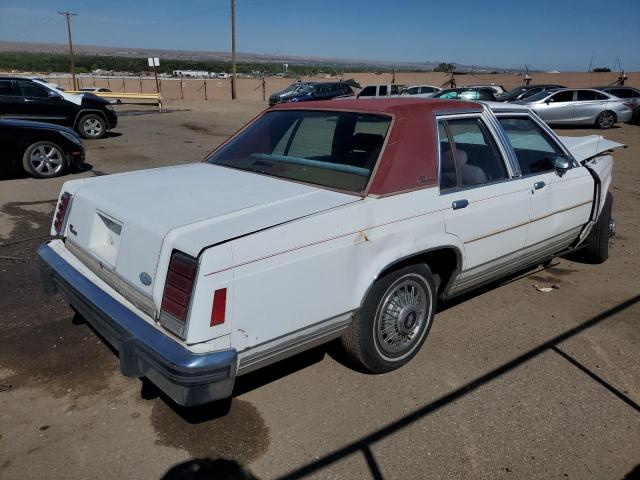 Photo 2 VIN: 2FABP74FXHX142872 - FORD CROWN VIC 