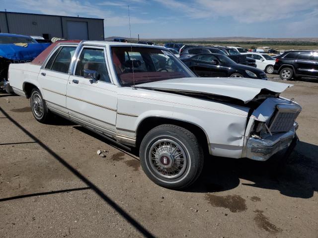 Photo 3 VIN: 2FABP74FXHX142872 - FORD CROWN VIC 