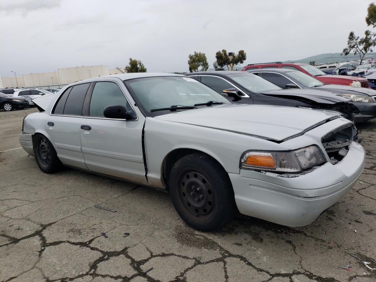 Photo 3 VIN: 2FABP7BV0AX108665 - FORD CROWN VICTORIA 