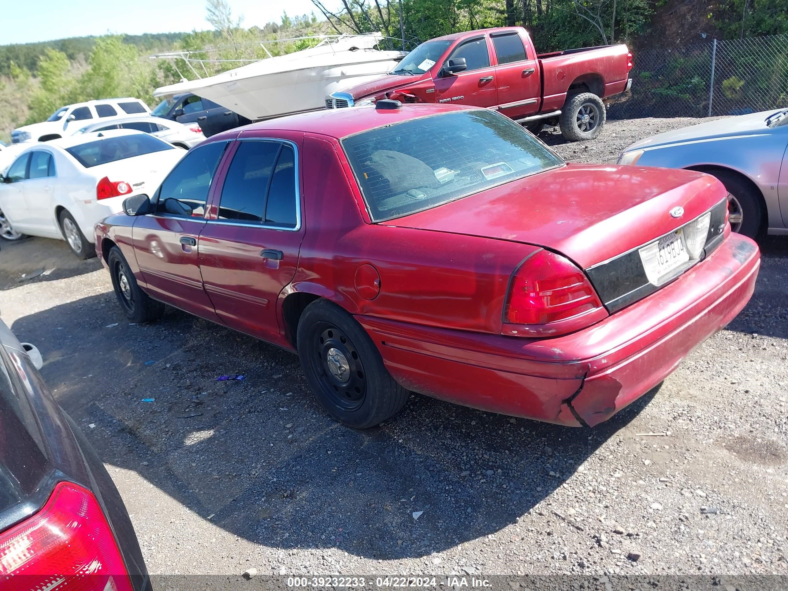 Photo 2 VIN: 2FABP7BV1AX102633 - FORD CROWN VICTORIA 