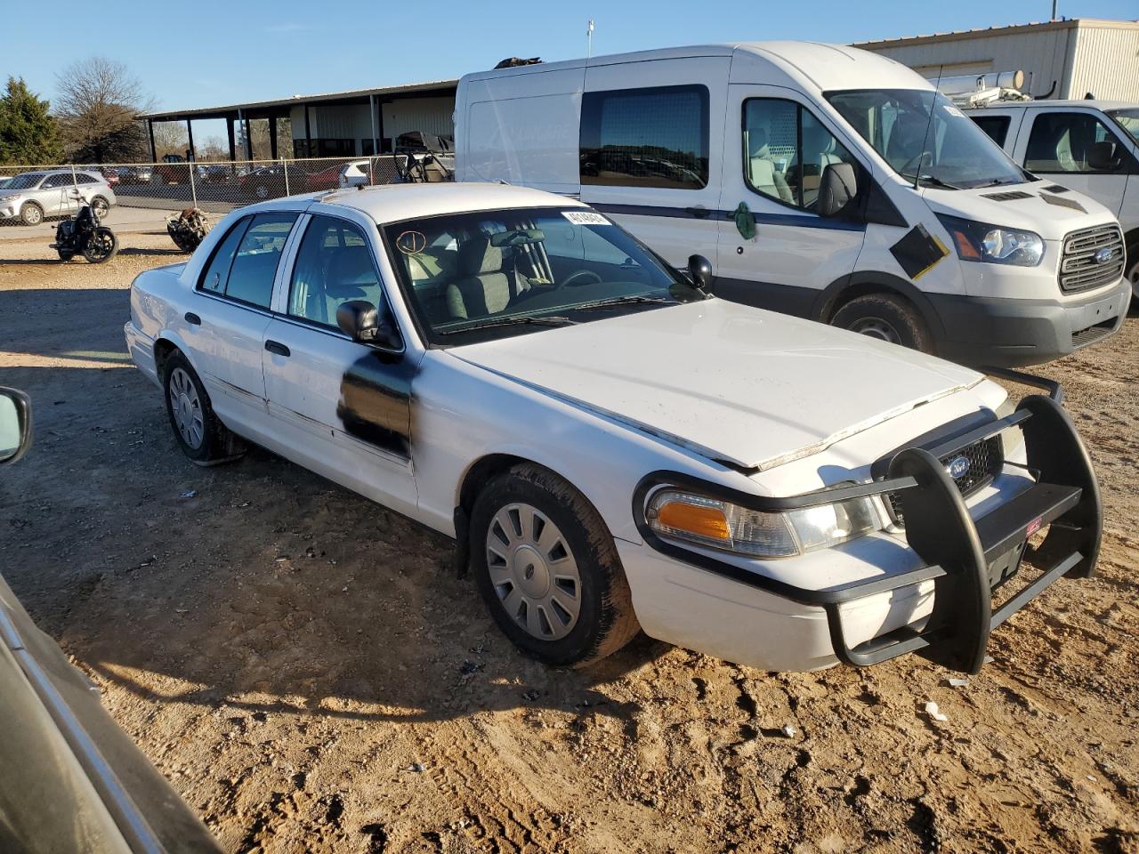 Photo 3 VIN: 2FABP7BV1AX124650 - FORD CROWN VICTORIA 