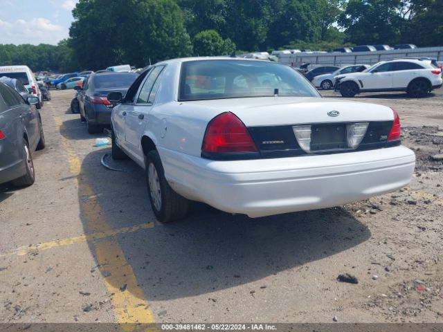 Photo 2 VIN: 2FABP7BV2AX121174 - FORD CROWN VICTORIA 