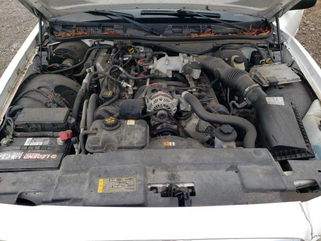 Photo 10 VIN: 2FABP7BV4AX125422 - FORD CROWN VIC 