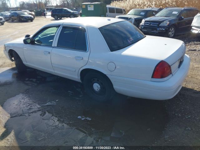 Photo 2 VIN: 2FABP7BV4BX167350 - FORD CROWN VICTORIA 