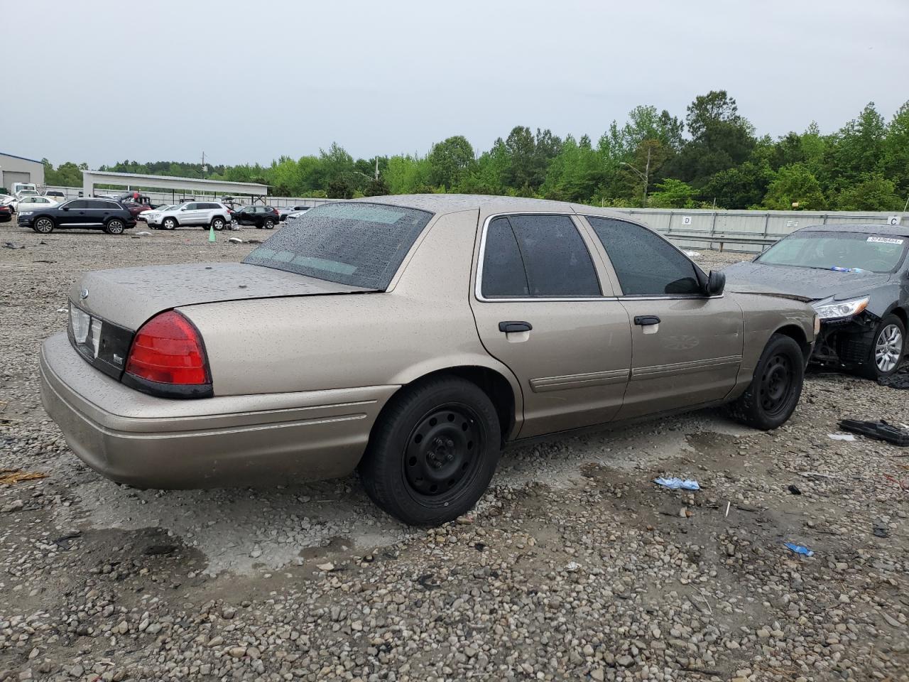 Photo 2 VIN: 2FABP7BV5AX110721 - FORD CROWN VICTORIA 