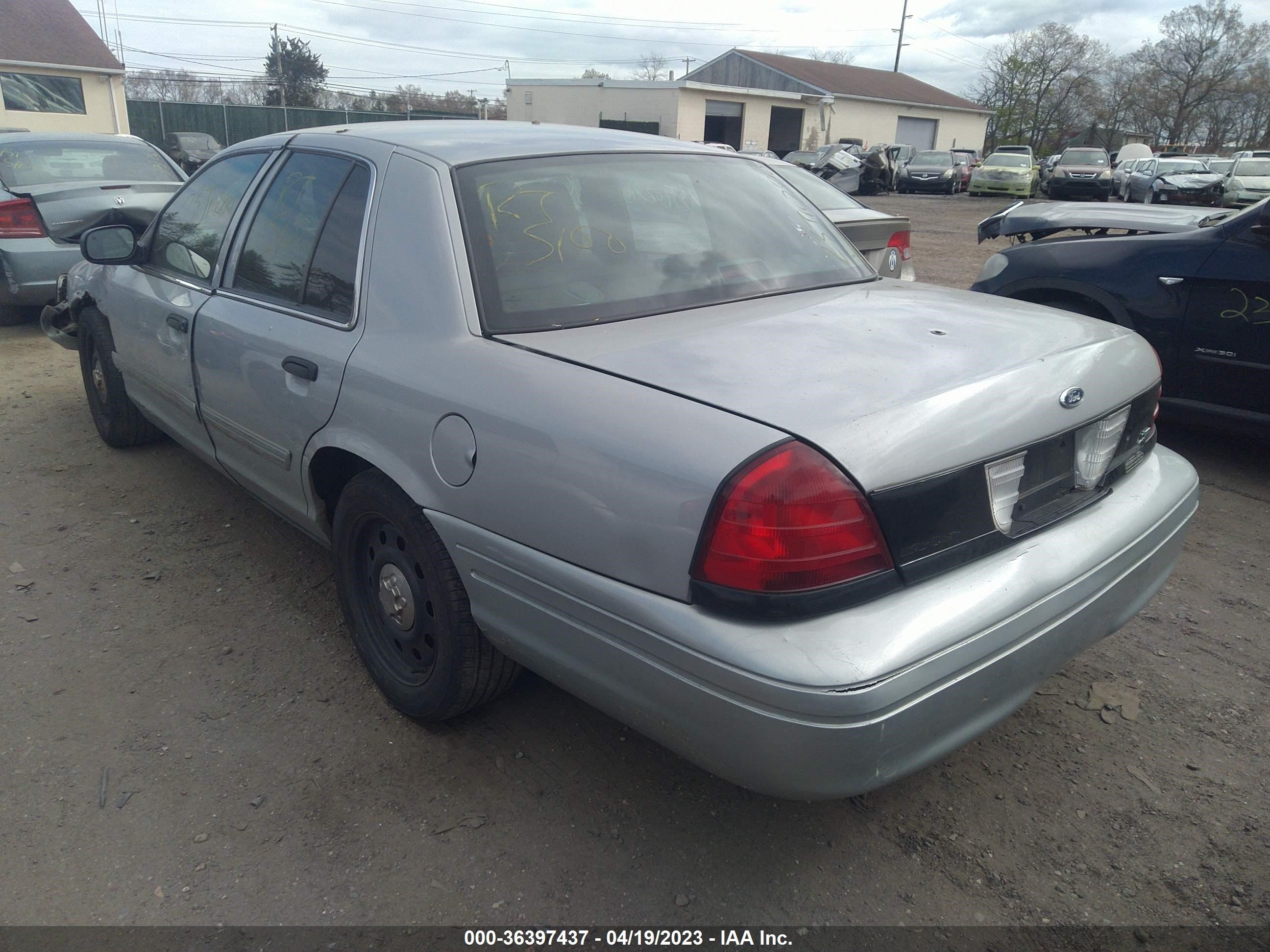 Photo 2 VIN: 2FABP7BV6BX103441 - FORD POLICE 