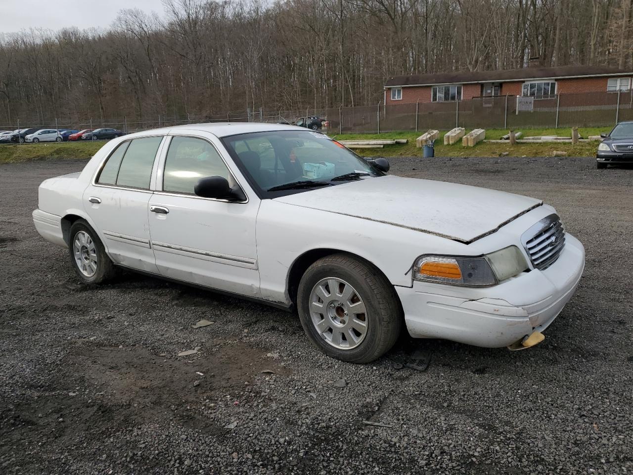 Photo 3 VIN: 2FABP7BV7AX142294 - FORD CROWN VICTORIA 