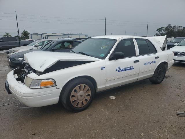 Photo 0 VIN: 2FABP7BV7BX114030 - FORD CROWN VIC 