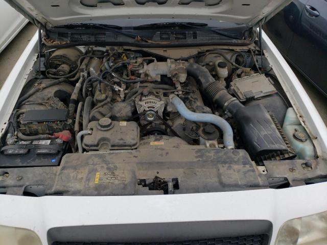 Photo 10 VIN: 2FABP7BV7BX169822 - FORD CROWN VIC 