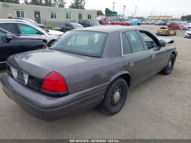 Photo 3 VIN: 2FABP7BV7BX180321 - FORD CROWN VICTORIA 