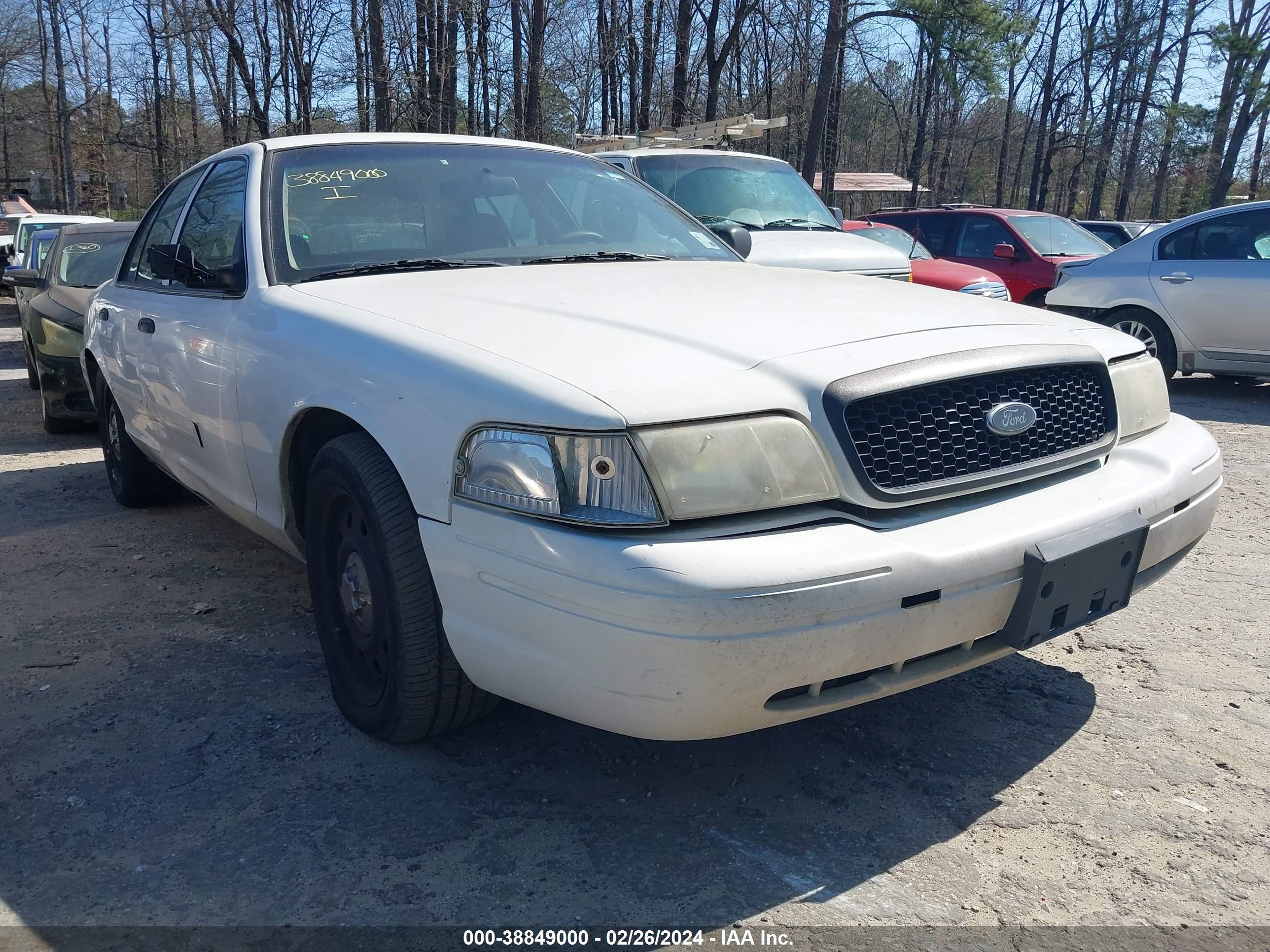 Photo 5 VIN: 2FABP7BV9AX121138 - FORD CROWN VICTORIA 