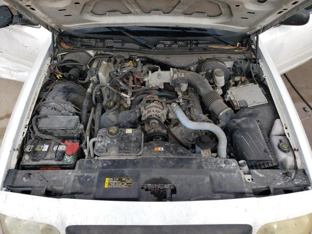 Photo 10 VIN: 2FABP7BV9BX166548 - FORD CROWN VIC 