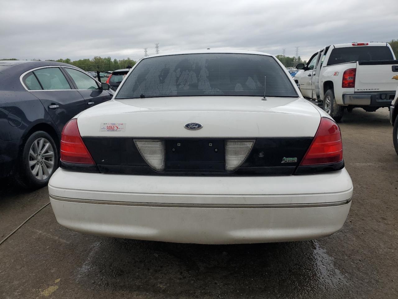 Photo 5 VIN: 2FABP7BVXBX111123 - FORD CROWN VICTORIA 