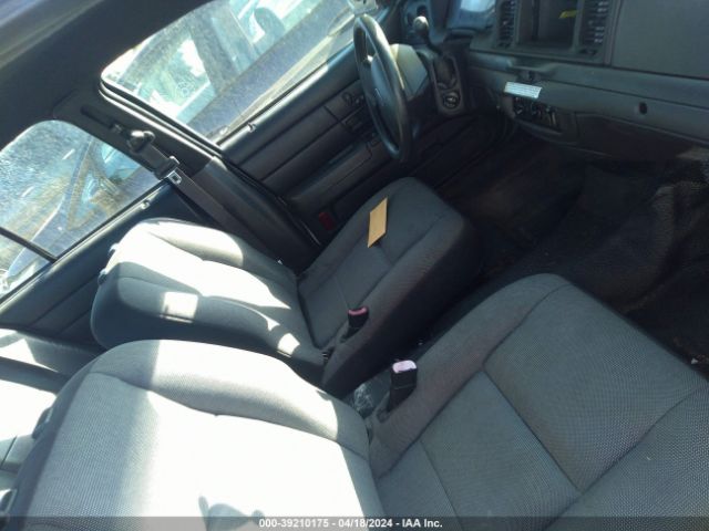 Photo 4 VIN: 2FABP7BVXBX116032 - FORD CROWN VICTORIA 