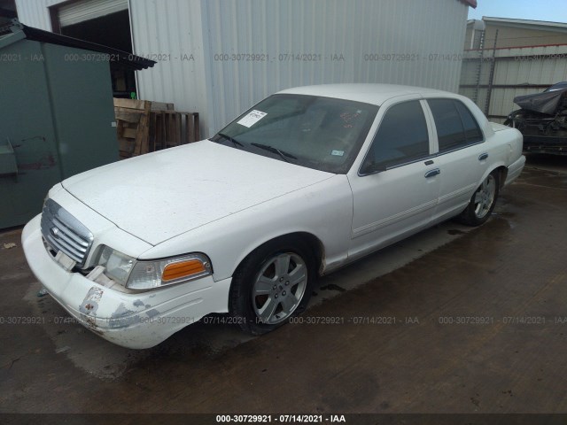 Photo 1 VIN: 2FABP7EV0BX137080 - FORD CROWN VICTORIA 