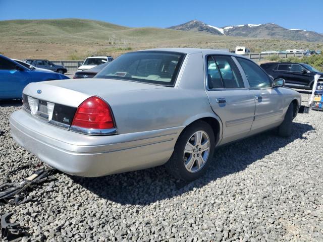 Photo 2 VIN: 2FABP7EV3BX147702 - FORD CROWN VIC 