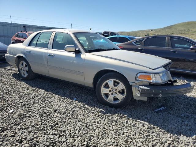 Photo 3 VIN: 2FABP7EV3BX147702 - FORD CROWN VIC 