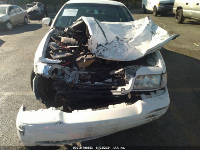 Photo 5 VIN: 2FABP7EV4BX127412 - FORD CROWN VICTORIA 