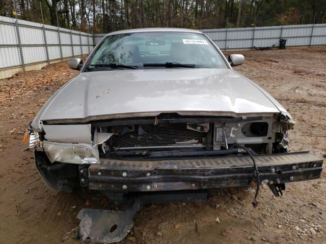 Photo 4 VIN: 2FABP7EV4BX174553 - FORD CROWN VICT 