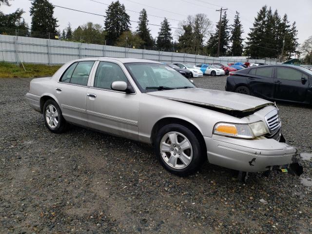 Photo 3 VIN: 2FABP7EV4BX174777 - FORD CROWN VIC 