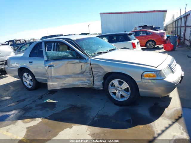 Photo 5 VIN: 2FABP7EV7BX141059 - FORD CROWN VICTORIA 