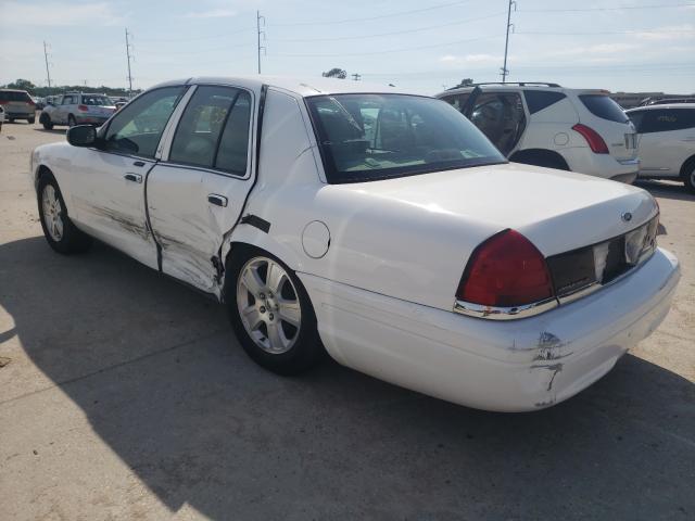 Photo 2 VIN: 2FABP7EV7BX175258 - FORD CROWN VIC 