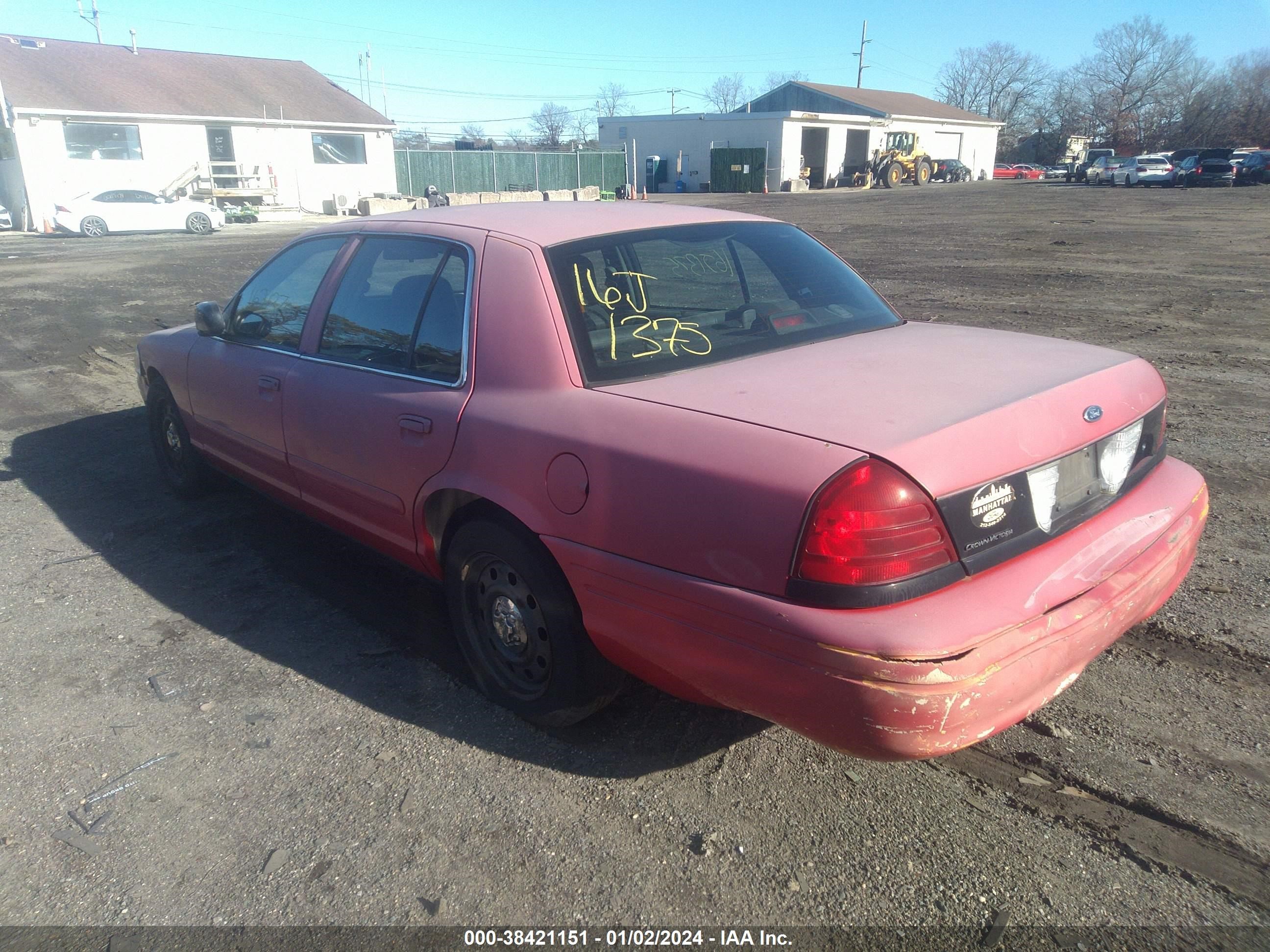 Photo 2 VIN: 2FAFP70V68X114467 - FORD CROWN VICTORIA 