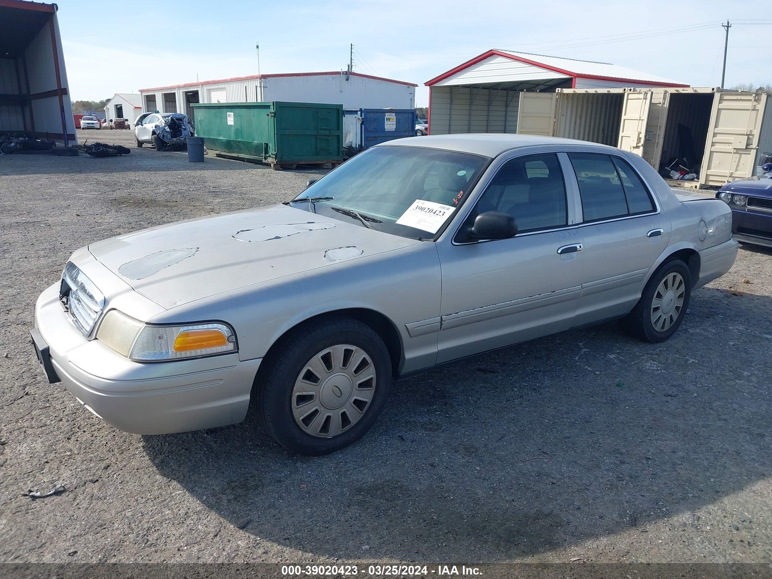 Photo 1 VIN: 2FAFP71V68X168835 - FORD CROWN VICTORIA 