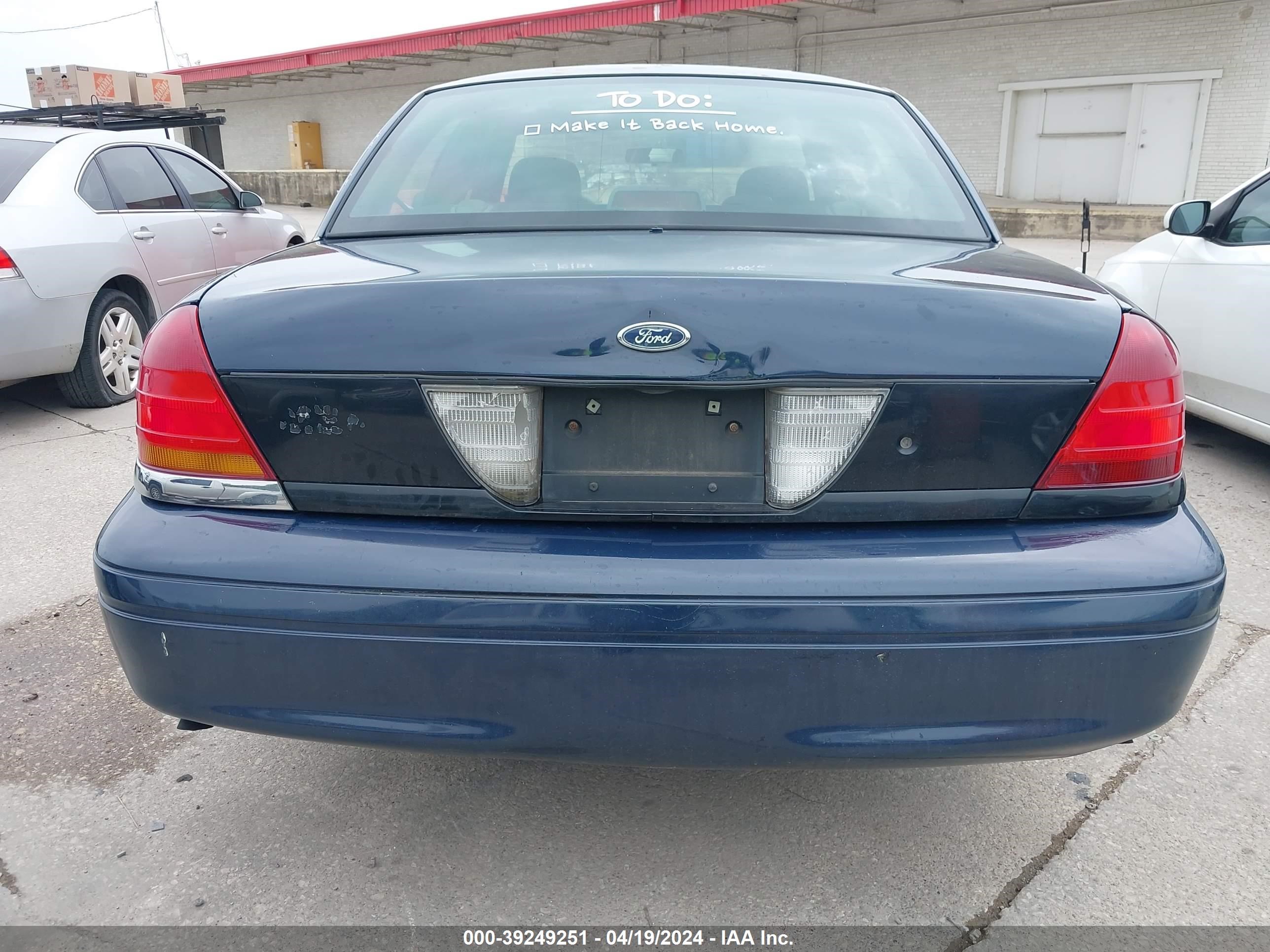 Photo 14 VIN: 2FAFP71V78X138968 - FORD CROWN VICTORIA 