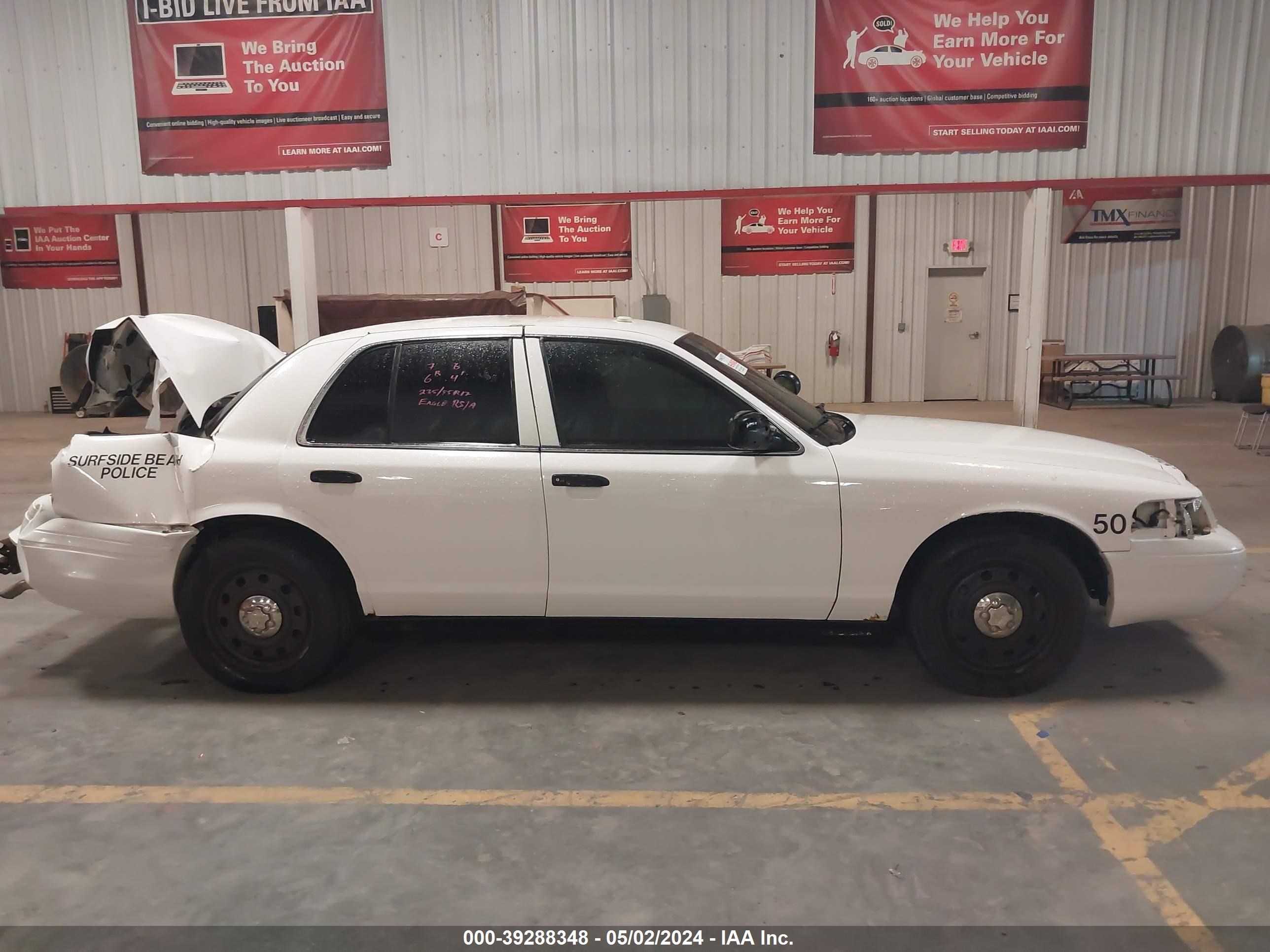 Photo 12 VIN: 2FAFP71V78X146486 - FORD CROWN VICTORIA 