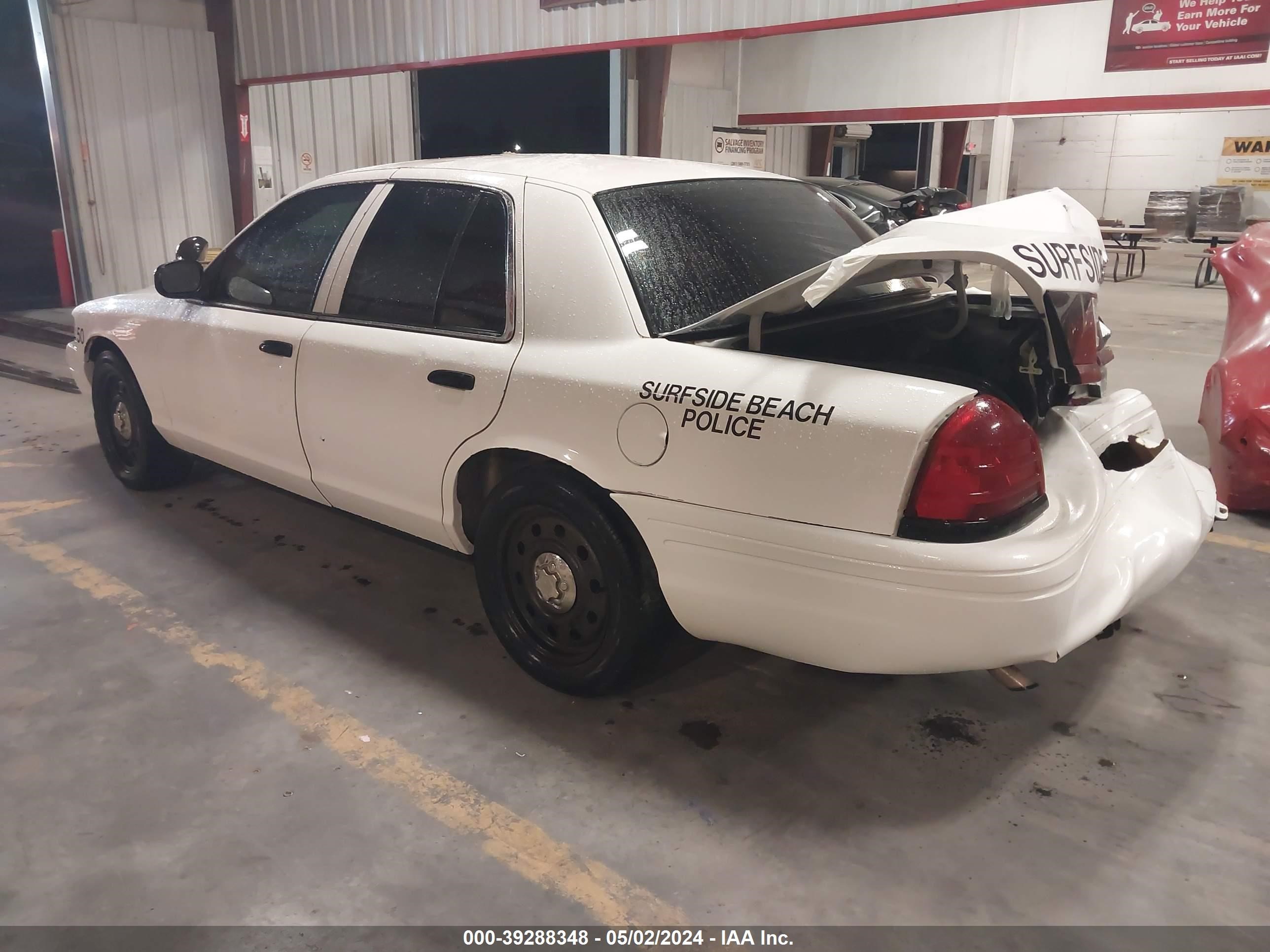 Photo 2 VIN: 2FAFP71V78X146486 - FORD CROWN VICTORIA 