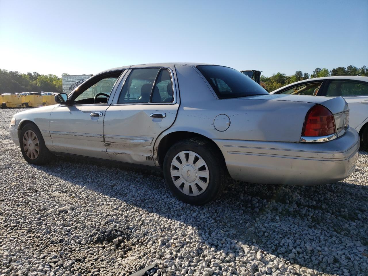 Photo 1 VIN: 2FAFP71V88X106630 - FORD CROWN VICTORIA 