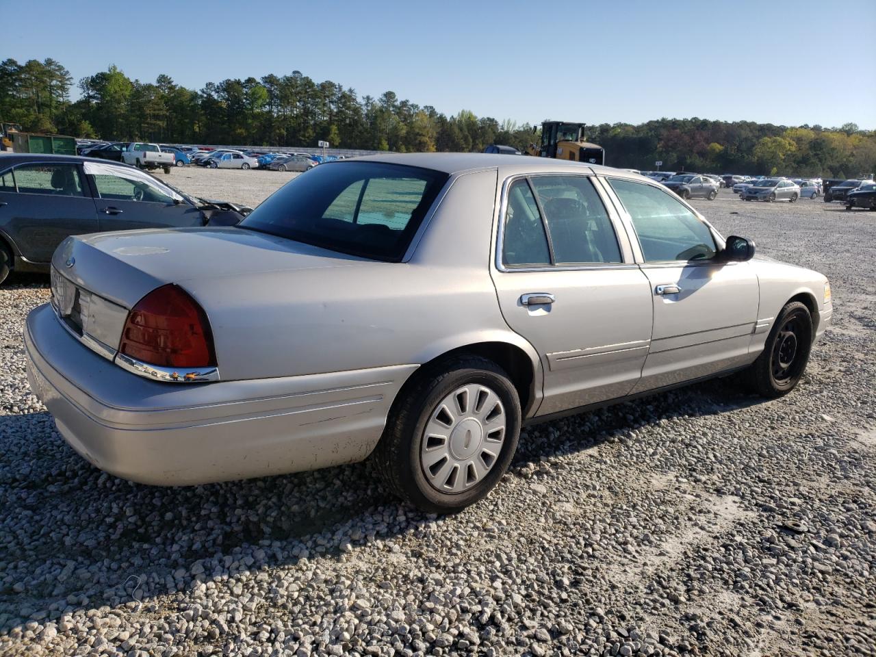 Photo 2 VIN: 2FAFP71V88X106630 - FORD CROWN VICTORIA 