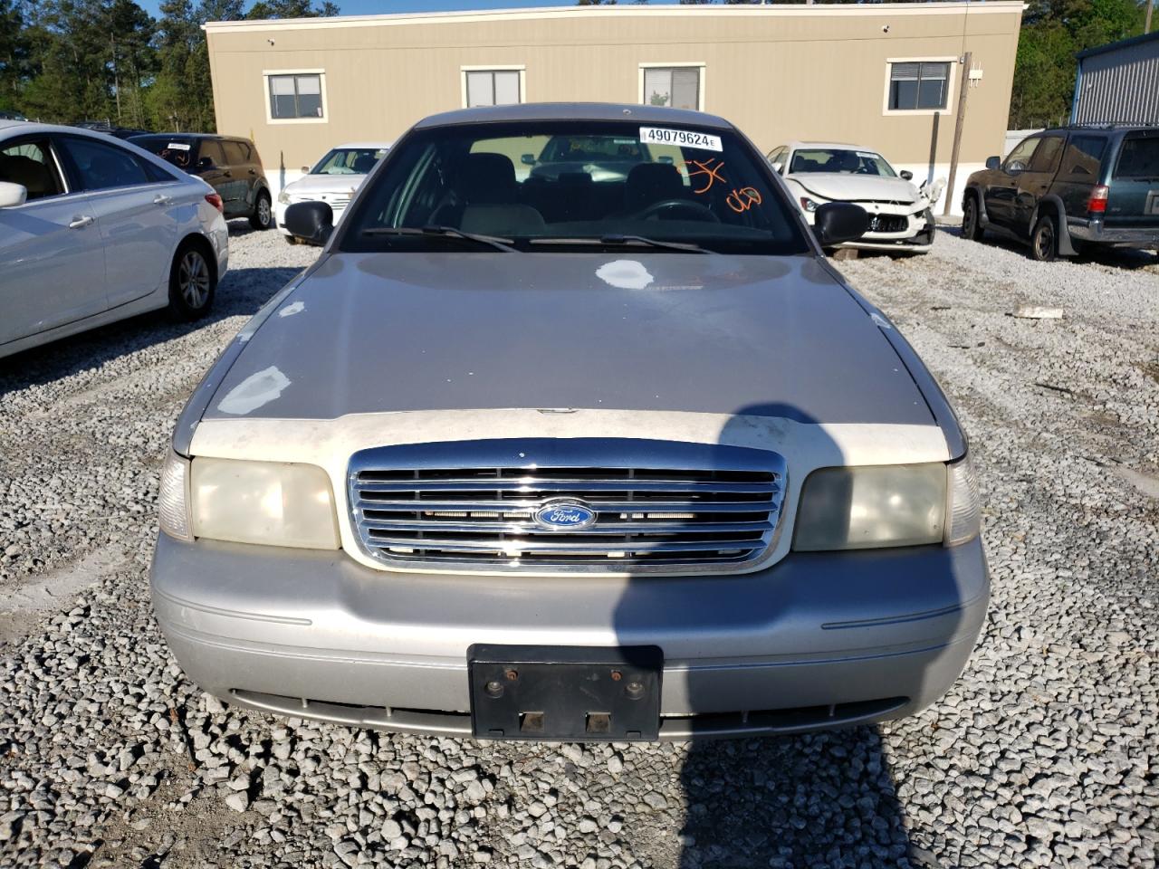 Photo 4 VIN: 2FAFP71V88X106630 - FORD CROWN VICTORIA 