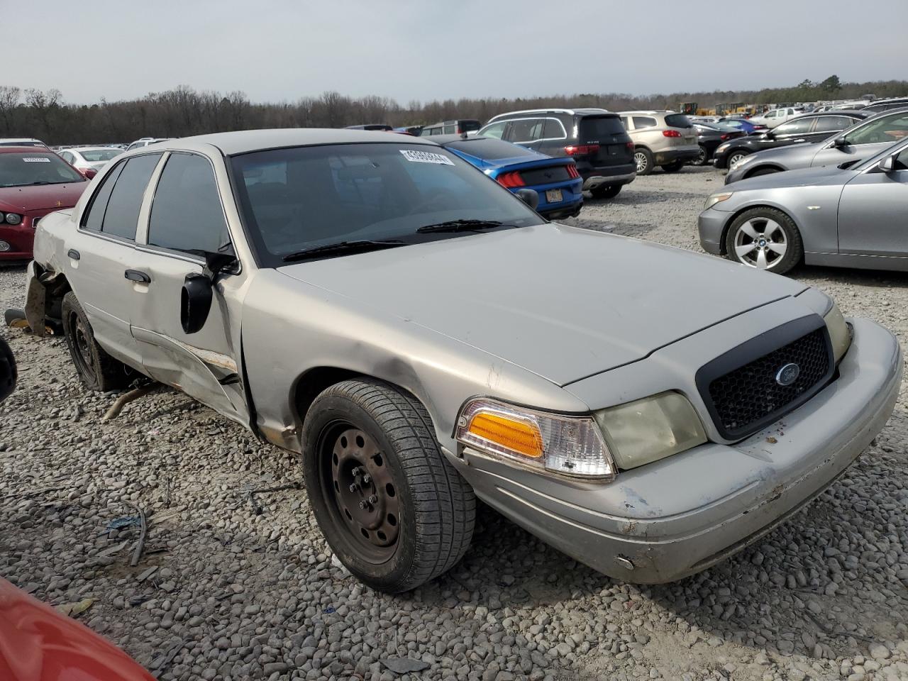 Photo 3 VIN: 2FAFP71V98X174709 - FORD CROWN VICTORIA 